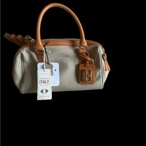 NWT Valentina Italian Leather Satchel - Cream & Brown 🇮🇹✨